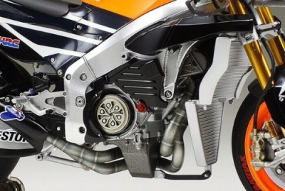 Tamiya 14130 1:12 Honda RC213V 2014 Motorcycle Kit
